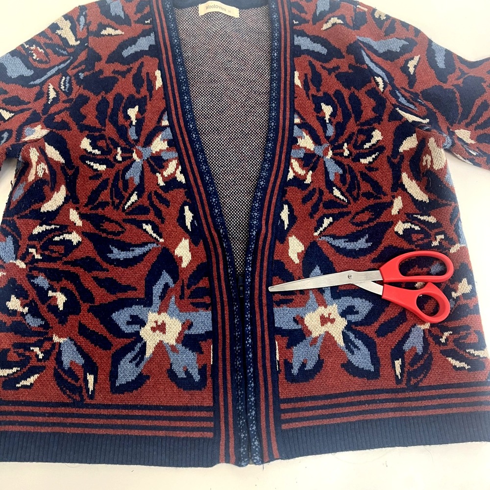 Woolovers Cardigan Sweater Womens Medium Blue Red Floral Full Zip‎ Wool Cotton - Picture 4 of 16